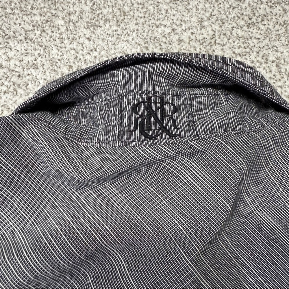 Men’s Gray and White Striped Rock & Republic‎ Button-Down Stretch Shirt Size L - Picture 4 of 9